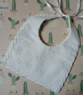 Jersey, capota, patucos, babero y cubrepañal