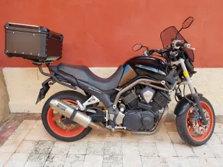 Yamaha BT1100 Bulldog Negra