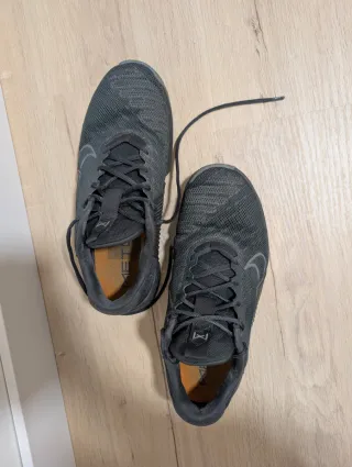 Nike Metcon 9 T45 Gris Oscuro