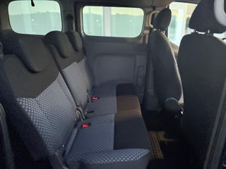 Nissan NV200 2015