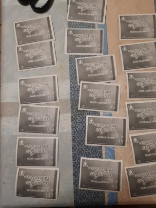 Lotto 33 figurine Cavalieri dello Zodiaco