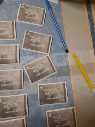 Lotto 33 figurine Cavalieri dello Zodiaco