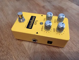 Pedal Fuzz Empress Guitarra