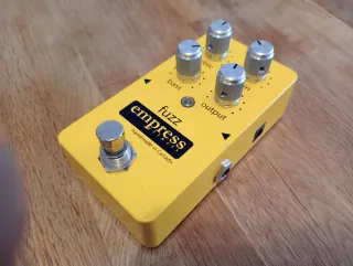 Pedal Fuzz Empress Guitarra