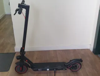 Patinete Eléctrico Negro seminuevo