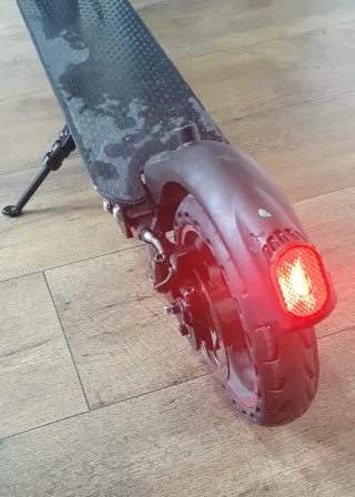 Patinete Eléctrico Negro seminuevo