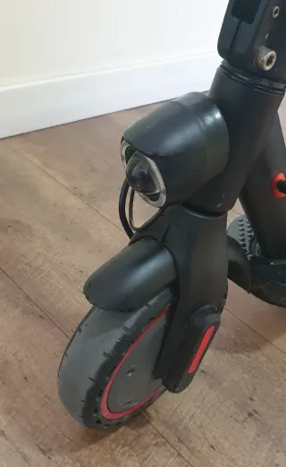 Patinete Eléctrico Negro seminuevo