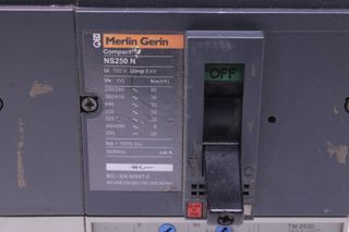 Disyuntor Merlin Gerin Compact NS250N