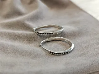 Pendientes Aro Plata con Circonitas Negras