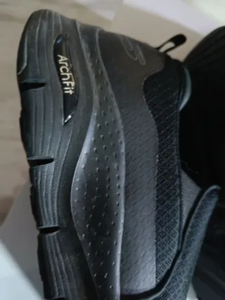 Zapatillas Skechers Arch Fit Banlin Talla 44