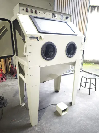 Chorreadora de arena profesional de 350 litros