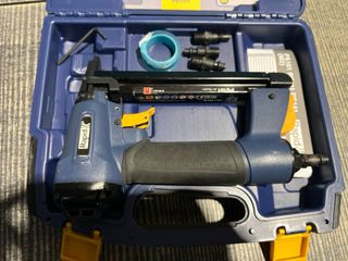 Grapadora neumática Rapid PS101