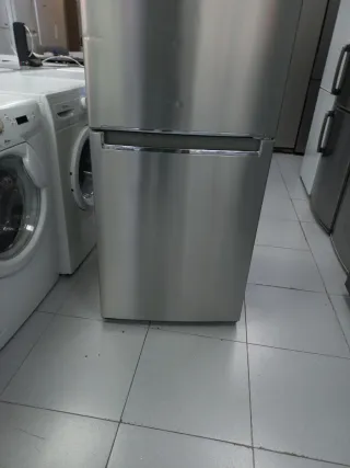 Nevera LG plateada combi nofrost