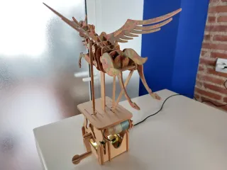 Maqueta Caballo Mecánico Madera Pegasus