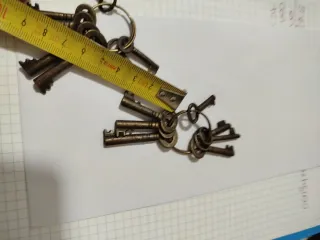 Set di chiavi antiche piccole