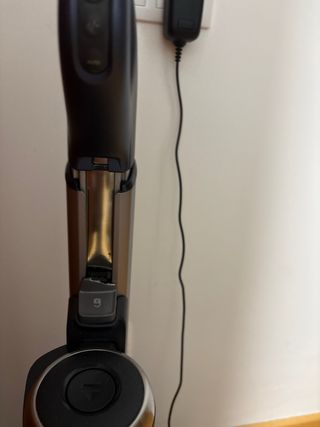 Aspirador AEG sin cable para piezas