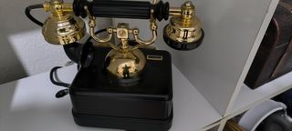 Teléfono antiguo de los años 70