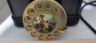 Teléfono antiguo de los años 70