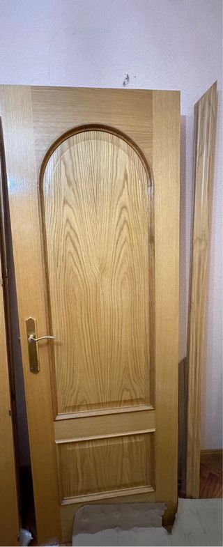 Puerta de madera interior