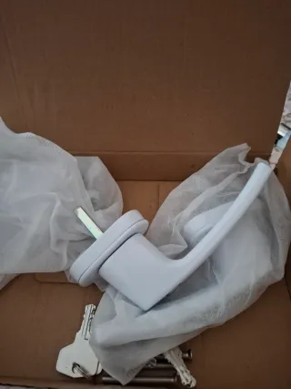 3 Manillas Oscilobatientes con Llave