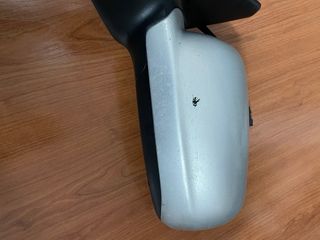 Espejo retrovisor izquierdo