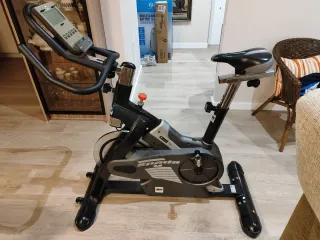 Bicicleta Estática BH Espada Dual