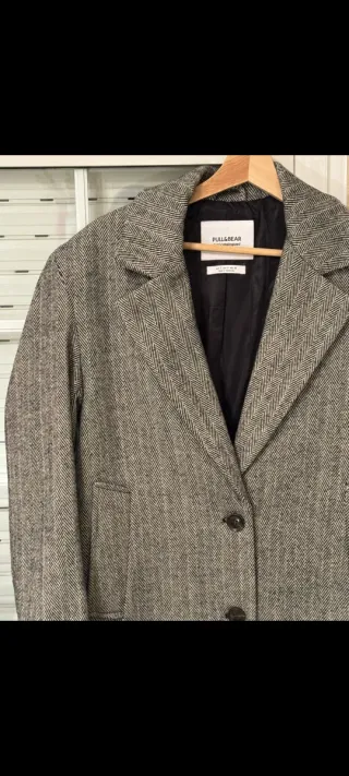 Abrigo Pull&Bear Raya Gris y Negro