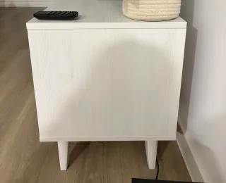 Mueble TV blanco y madera nogal