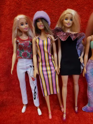 Lote di bambole Barbie con difetti