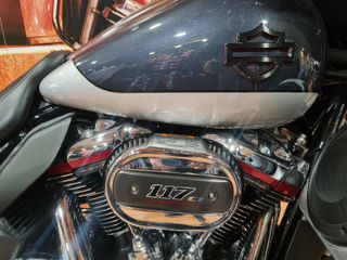 Harley Davidson Street Glide CVO