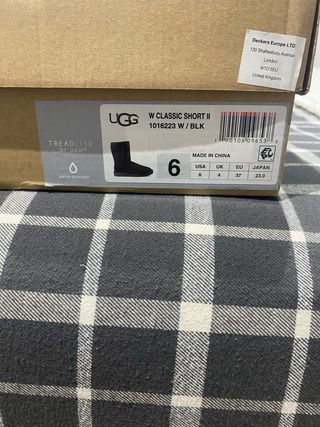 Botas UGG Negras Nuevas Talla [Talla]