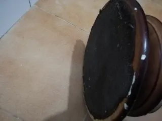 Figura cerámica mujer con perro