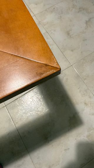 Mesa de centro elevable de madera y cristal