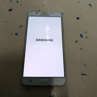 Samsung Galaxy J7 6 Argento