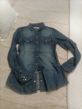 Camisa vaquera Stradivarius azul