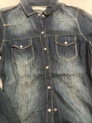 Camisa vaquera Stradivarius azul