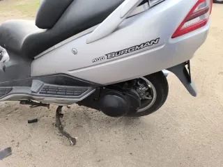 Suzuki Burgman 400 Plata