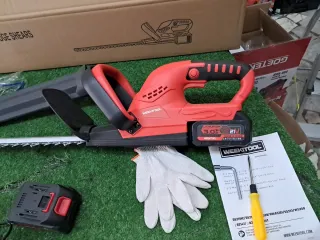 Tagliasiepe a doppia batteria 21V