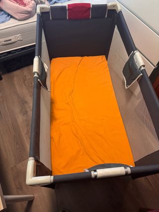 Cuna de viaje con colchón