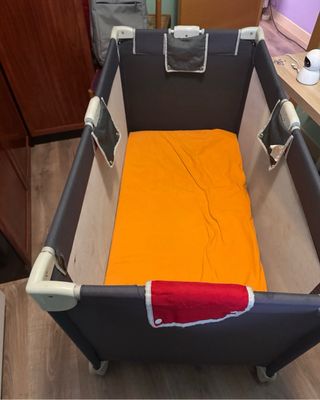 Cuna de viaje con colchón