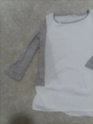 Camisa Bershka gris y blanca