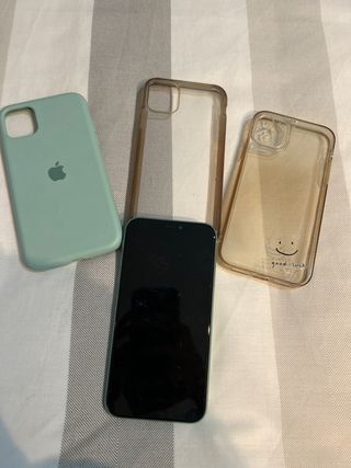iPhone 11 Verde + 3 custodie