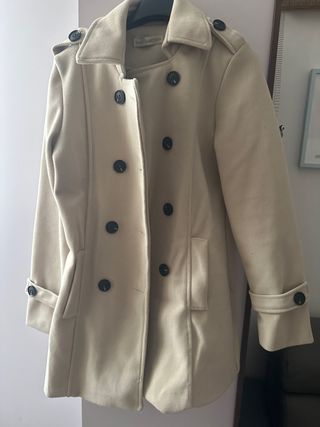 Cappotto beige doppiopetto
