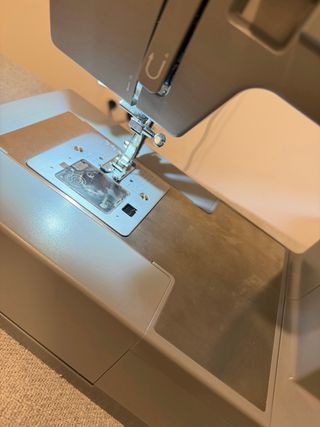 Máquina de Coser Singer Gris