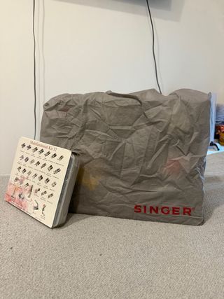 Máquina de Coser Singer Gris