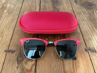 Ray-Ban Clubmaster Rojo y Negro