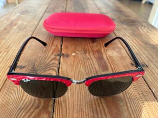 Ray-Ban Clubmaster Rojo y Negro
