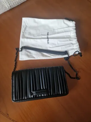Bolso Karl Lagerfeld Negro Plisado Cadena