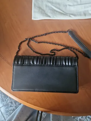Bolso Karl Lagerfeld Negro Plisado Cadena