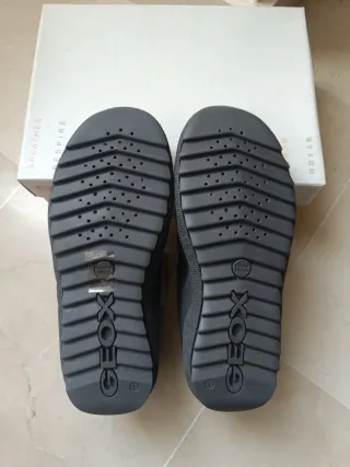 Zapatos Geox t.33 sin estrenar, en tienda valen 55